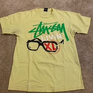 Men nike t shirt. Size large. Worn likely